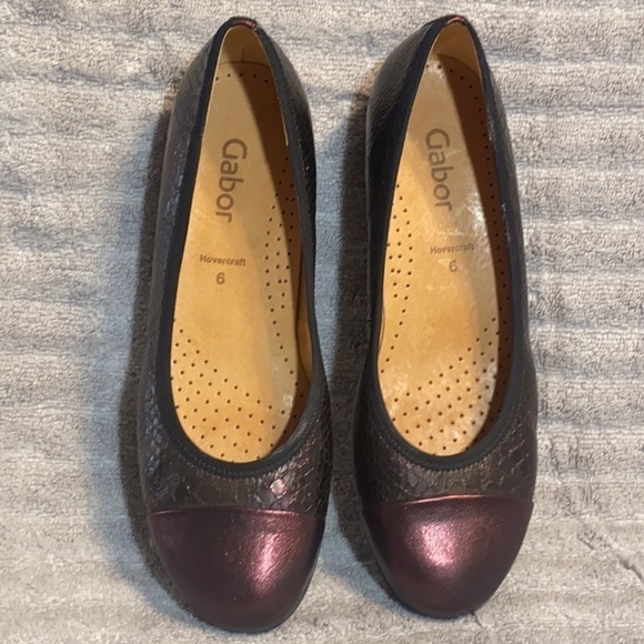 Gabor hovercraft flats women’s 9 burgundy in‎ color new condition - Picture 2 of 9